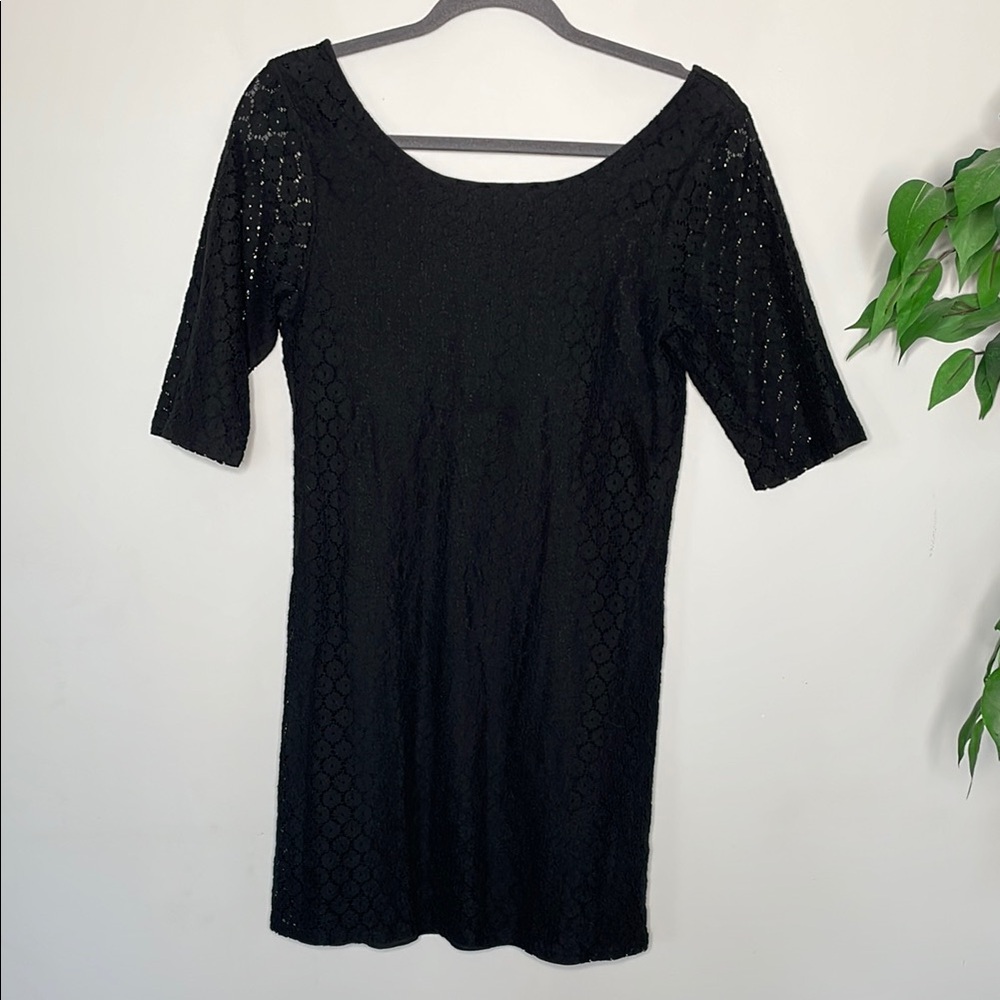 Cest Moi Black Sheath Dress with 3/4 Sleeves and Scoop Neck